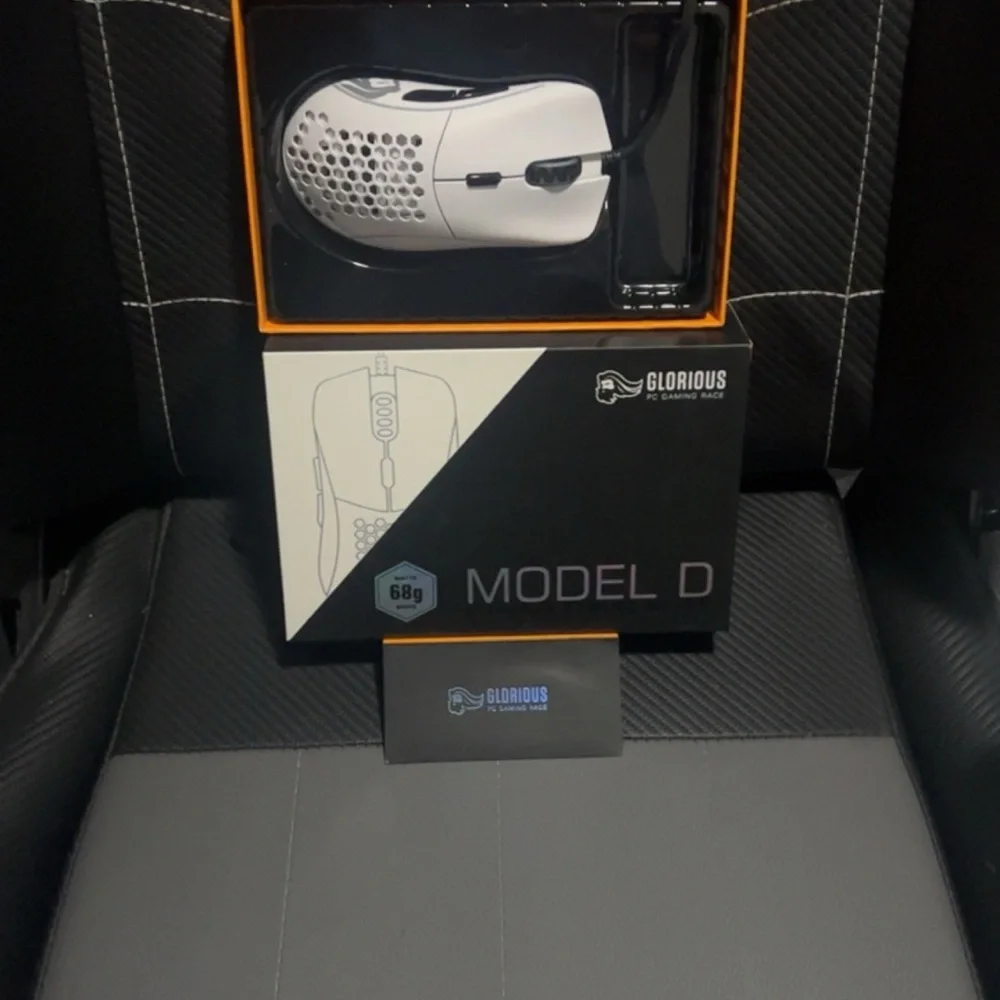 Razor Huntsman mini and Glorious Model D mouse